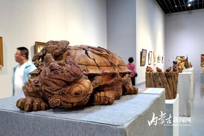 沿黄九省区民间工艺美术精品展在内蒙古美术馆开展 第2张