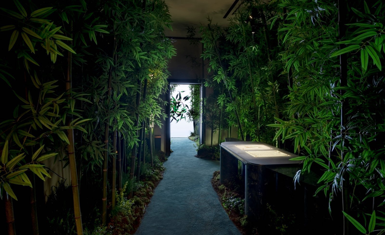 古驰在上海为竹节包举办展览，泡泡玛特盯上了《海绵宝宝》｜是日美好事物  第16张